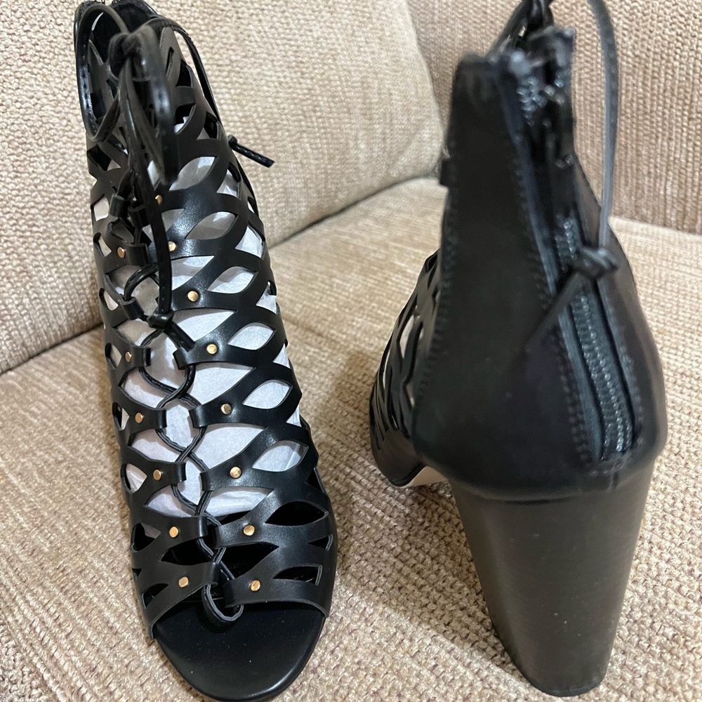 Shoe dazzle size 8lack block heels brand new no box